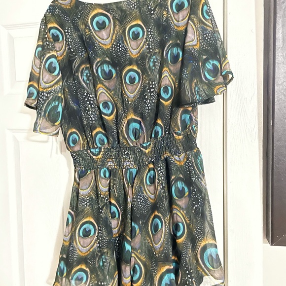 Peacock print tie-front romper - Picture 4 of 6
